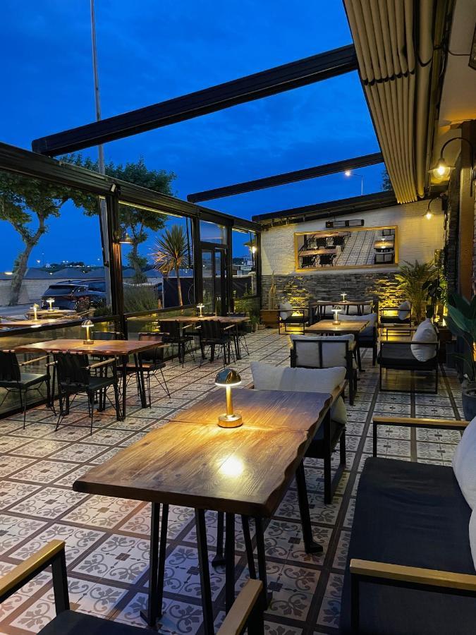 8 Rooms Hotel 盖利博卢 外观 照片
