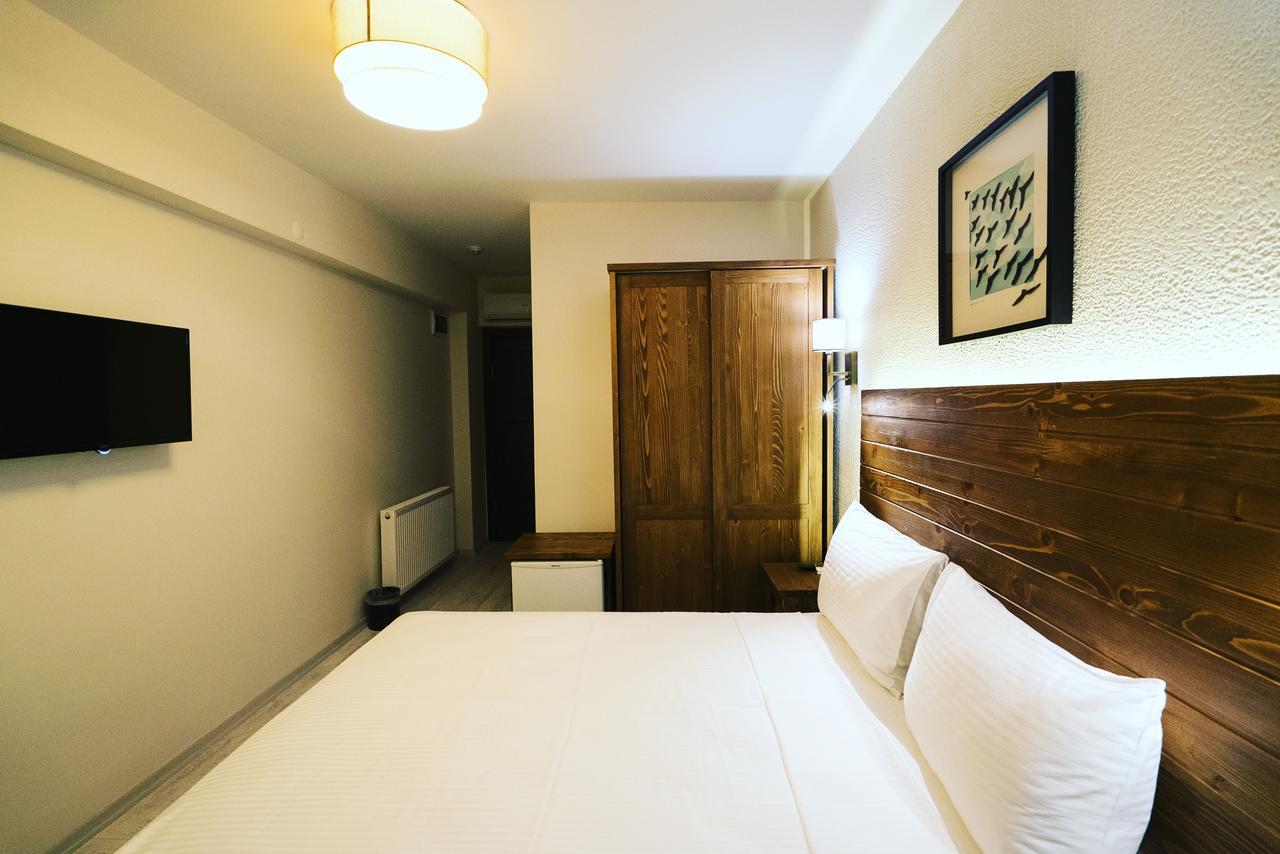 8 Rooms Hotel 盖利博卢 外观 照片