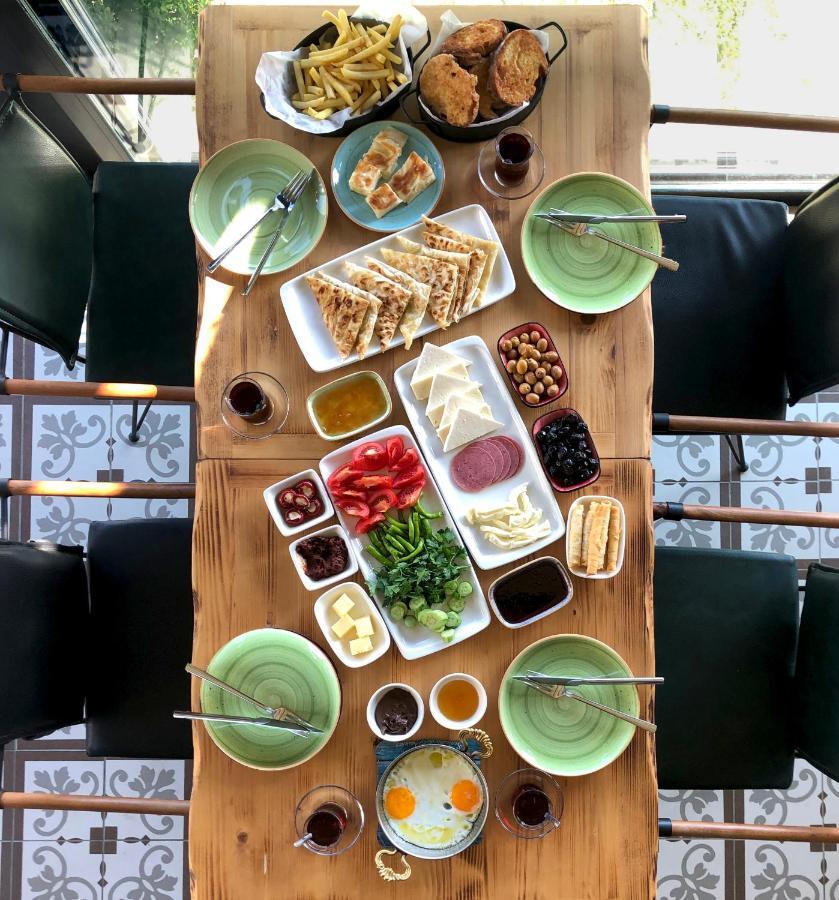 8 Rooms Hotel 盖利博卢 外观 照片