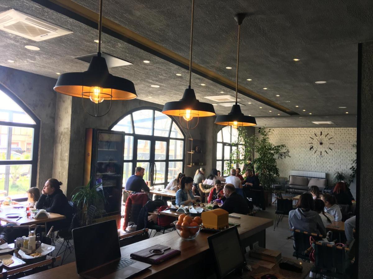 8 Rooms Hotel 盖利博卢 外观 照片